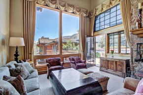 3 BR Condo at The Lodge at Vail with Pool, Hot Tub